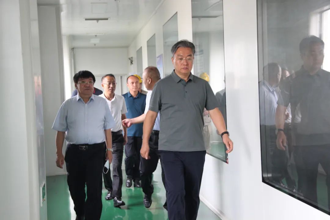 榆社县长魏栋一行到泓达集团参观调研