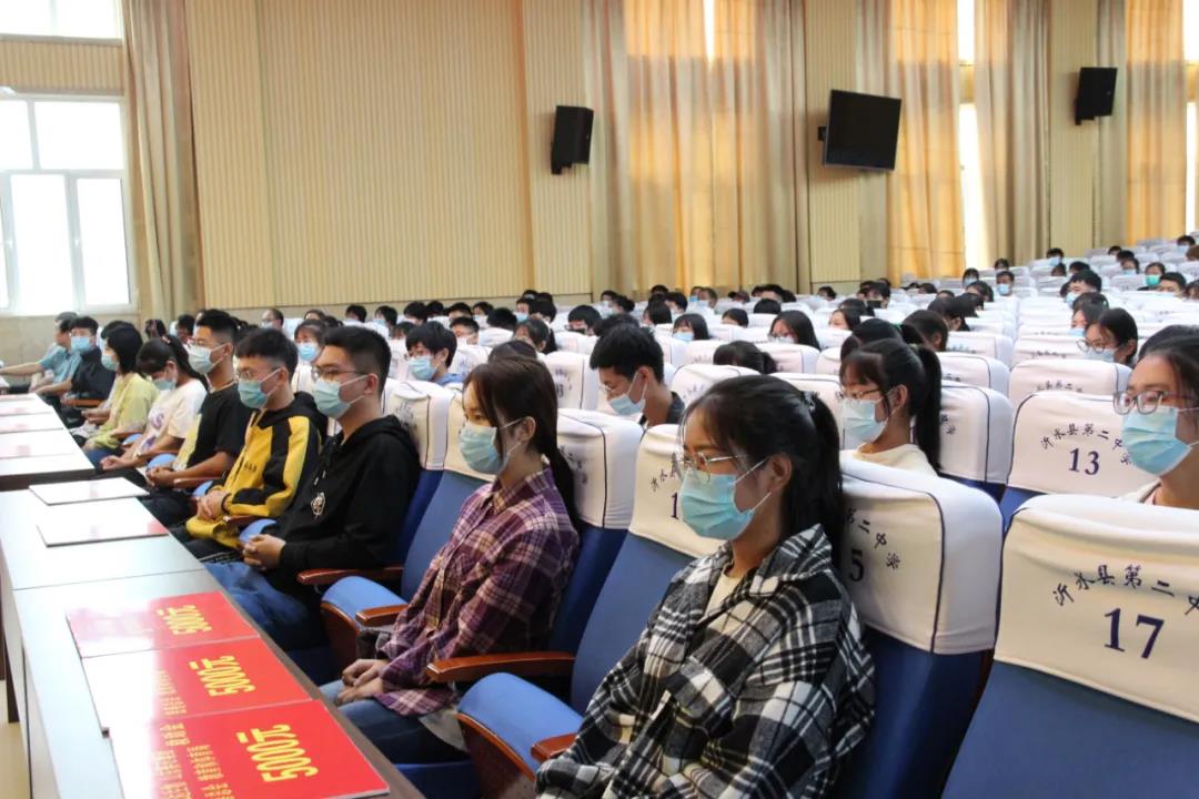 捐助101万，泓达生物助力贫困学子圆梦大学